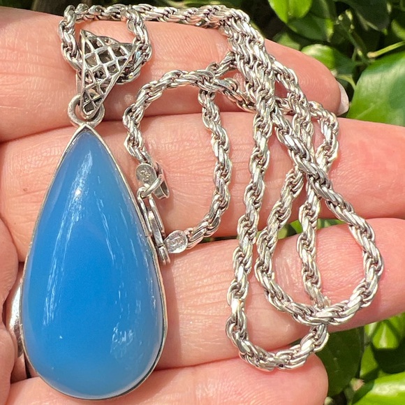 VINTAGE 925 STERLING SILVER LARGE PEAR SHAPE BLUE CHALCEDONY PENDANT NECKLACE